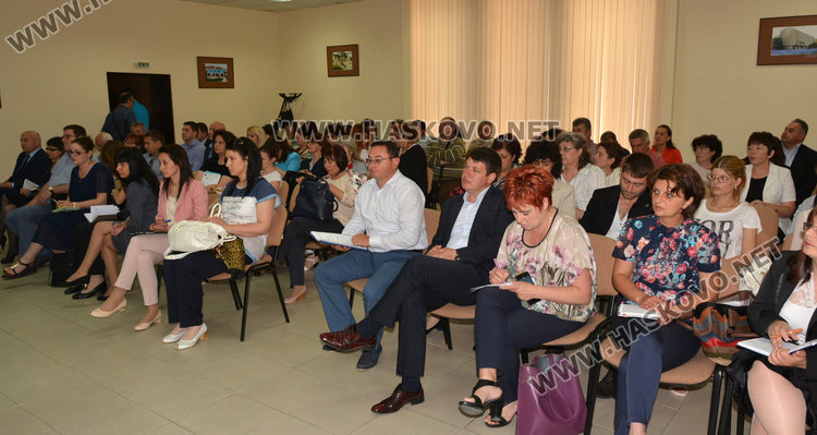 Екоминистерството дава 1 млн.лв. на общините за електромобили