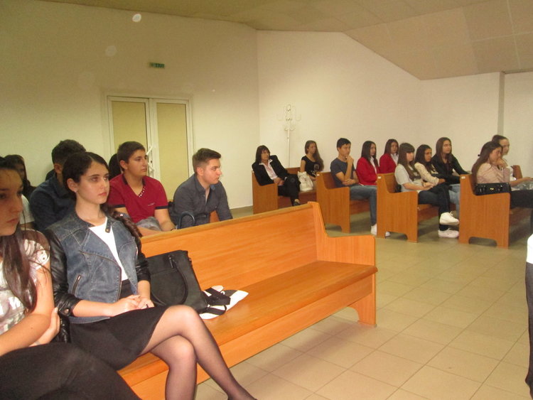 Славейковци взеха участие в симулативен съдебен процес