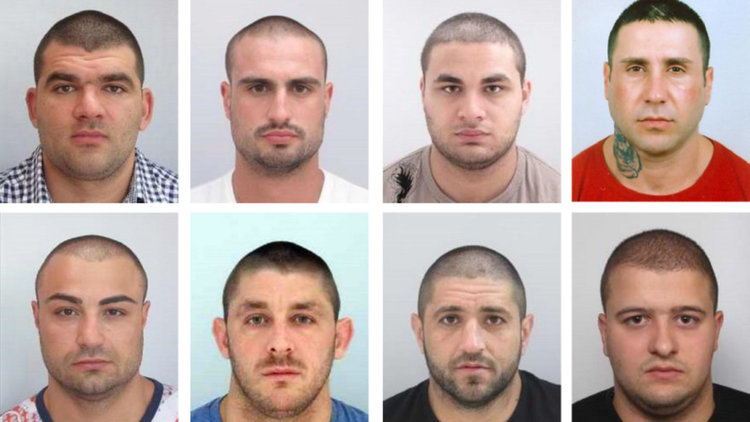 Издирваният Димитров е вторият от дясно на ляво горе, Терзийски е крайно ляво долу