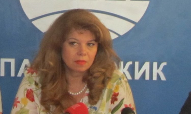 Йотова: Бъчварова да си подаде оставката