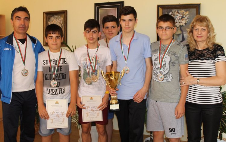 Бадминтонистите на Алеко - втори в републиканското първенство за ученици