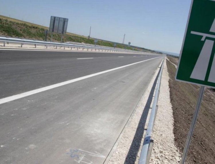 На "Хемус" се въвежда двупосочно движение до октомври заради ремонт  