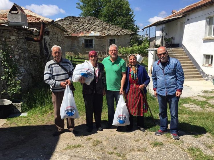 Раздадоха хранителни продукти на социално слаби в Ардинско