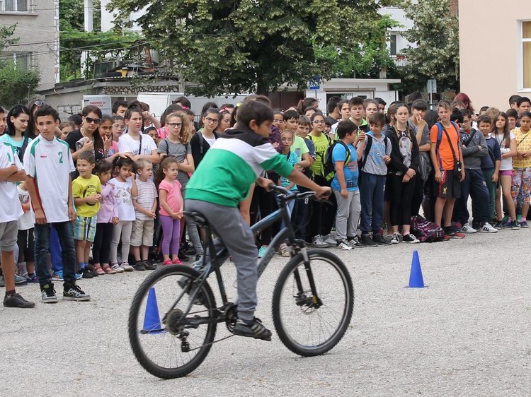 Надпреварата се проведе в 3 кръга