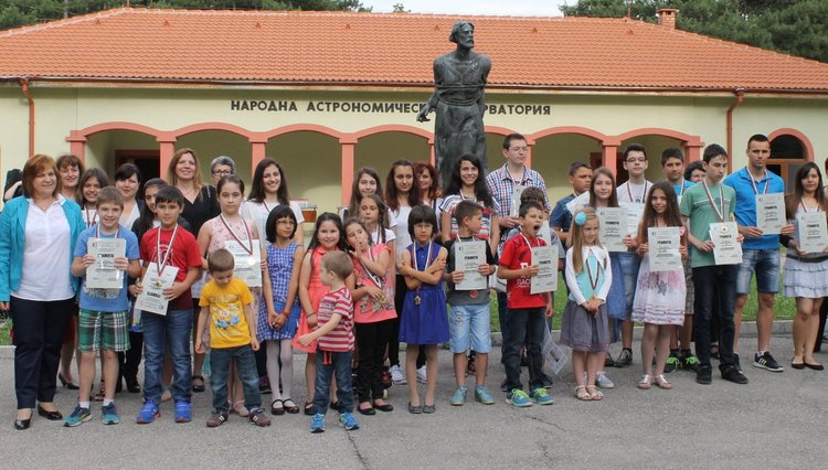 35 ученици с изяви в математиката през годината бяха отличени днес