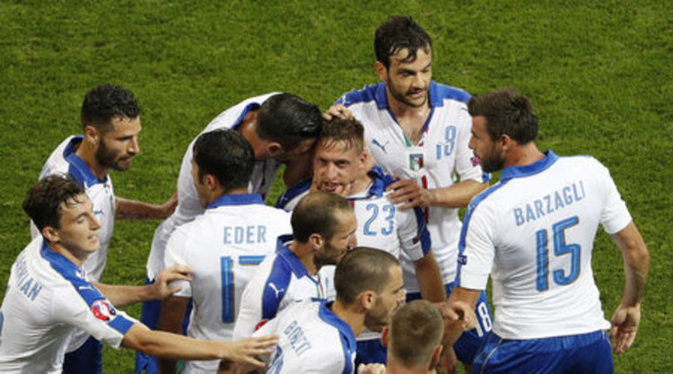 Италия попари амбициите на Белгия с перфектна тактика