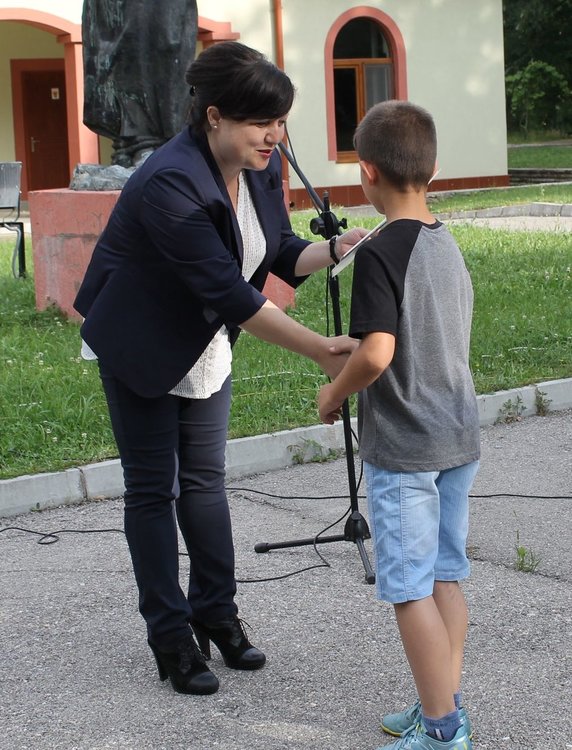 Отличиха най-изявените математици сред димитровградските ученици