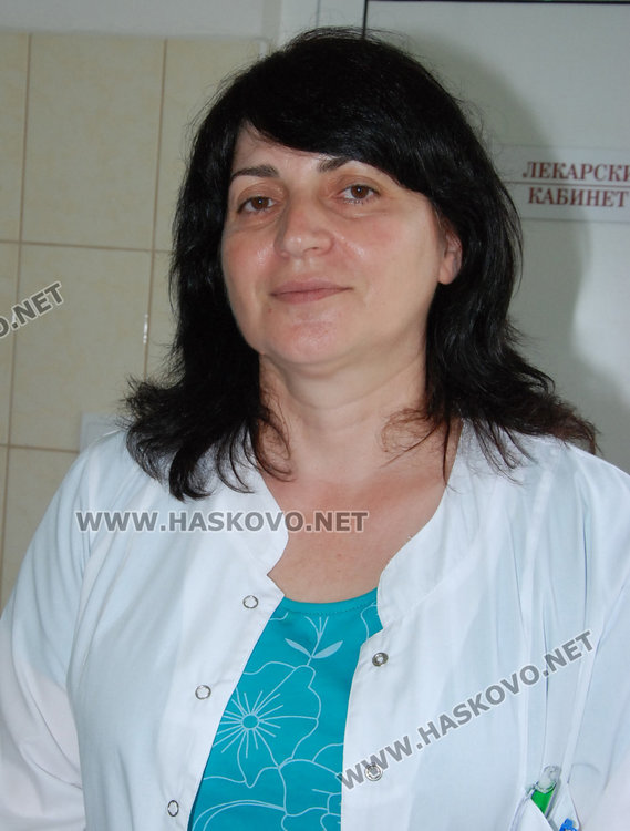 Шефката на отделението д-р Бозова