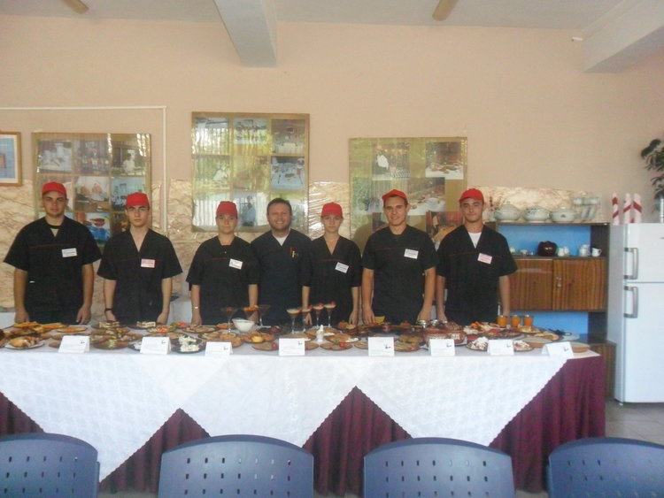 Готварски умения и кулинарни шедьоври демонстрираха златаровци