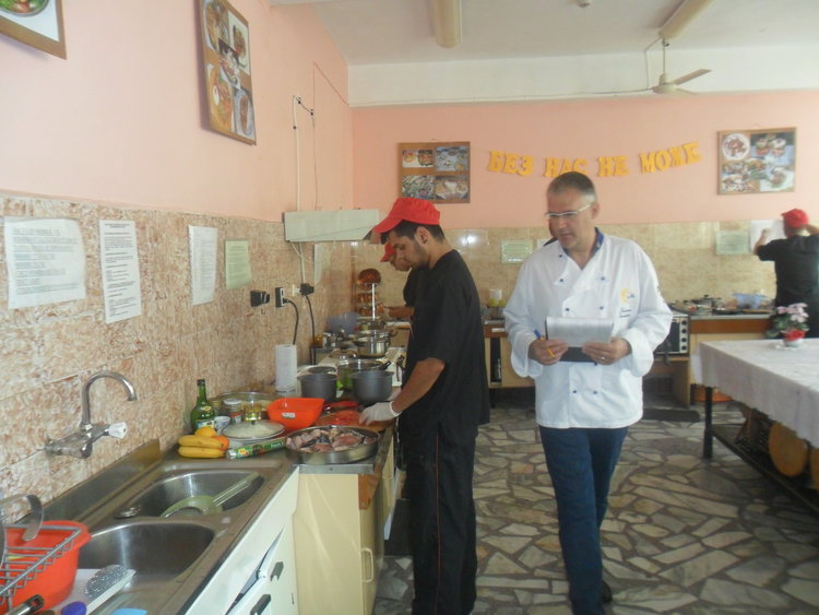 Готварски умения и кулинарни шедьоври демонстрираха златаровци