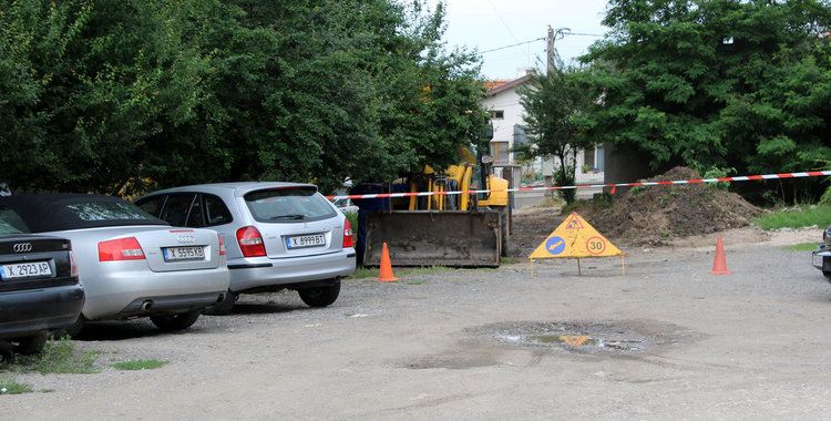 Общината ремонтира 4 улици и паркинг във вилните зони