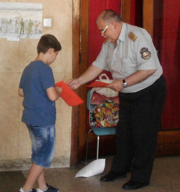 Двама алековци ще представят Димитровград на национален конкурс за рисунка