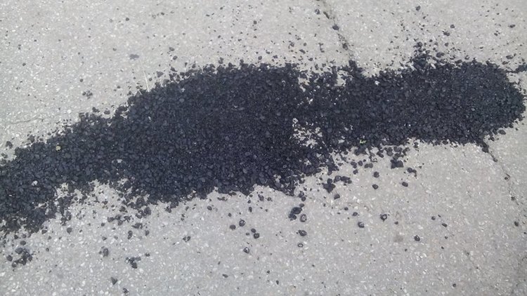 Пращат закърпен с асфалтови дупки път в "Господари на ефира"?