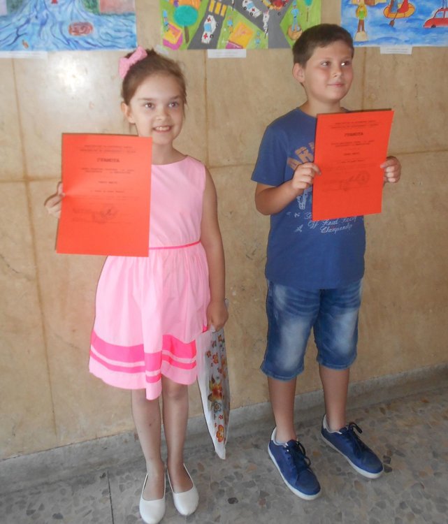 Георги и Дейна ще представят областта на националния конкурс " С очите си видях бедата"