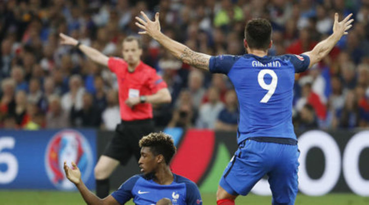 Франция прескочи групите след нова драма и два късни гола срещу Албания