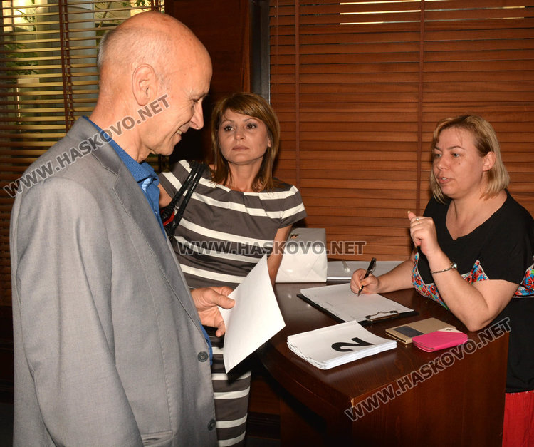 Благотворителният търг за Жоро събра 9 бона, тениска на Григор стигна 1620 лв.