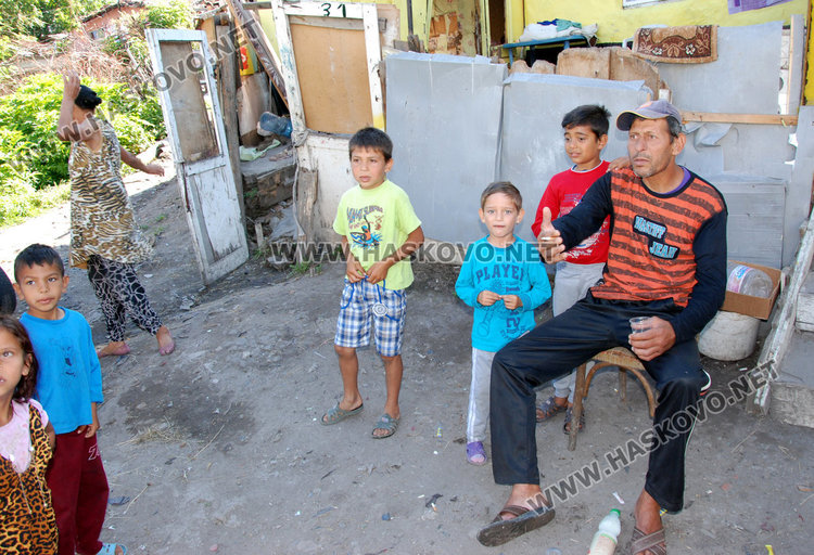 Република пак обгази Орфей, деца запалили боклуците в дерето