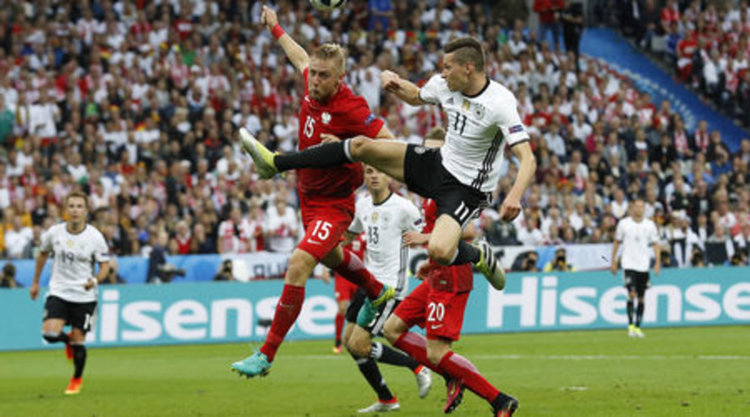 Германия и Полша не успяха да си отбележат в динамичен мач