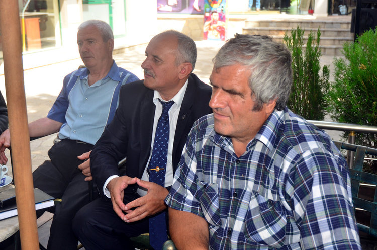 Младен Мандов е областният координатор на Демократичната партия на труда