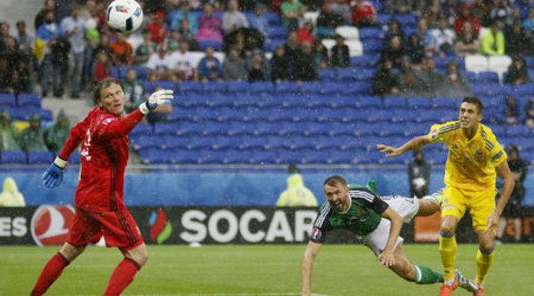 Северна Ирландия записа успех за историята срещу беззъбата Украйна