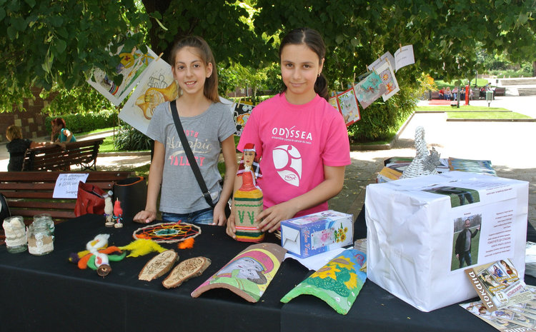 Благотворителен базар за Жоро пред зала Дружба, довечера голям концерт