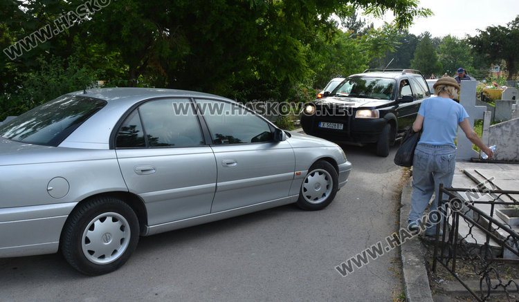 На Черешова задушница хасковлии отдадоха почит към мъртвите