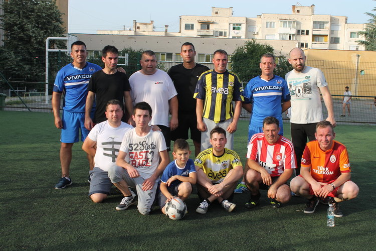 Футболните аматьори на Горно Прахово и Башево завършиха наравно