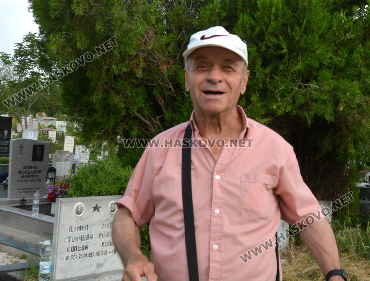 На Черешова задушница хасковлии отдадоха почит към мъртвите