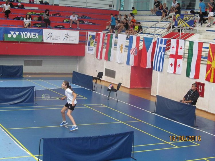 С куп медали се завърнаха от Нови Сад бадминтонистите на клуб „Атлет“