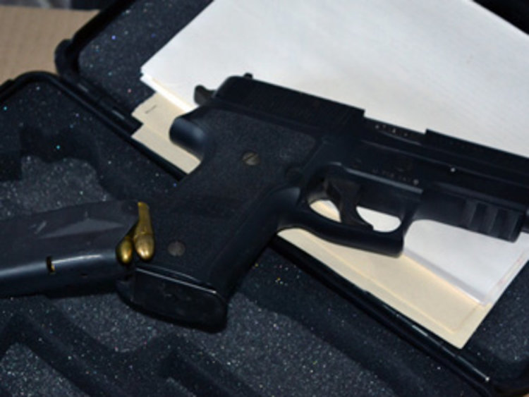 Заловиха гост от Турция с незаконен пистолет,отнася две години условно