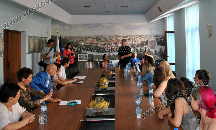 Започва седмица срещу дрогата, в сряда откриват базар на билките 