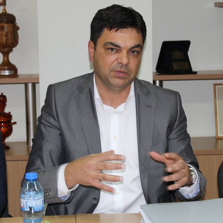 Кметът Иво Димов сподели намерението на срещата с представителите на "Язаки"