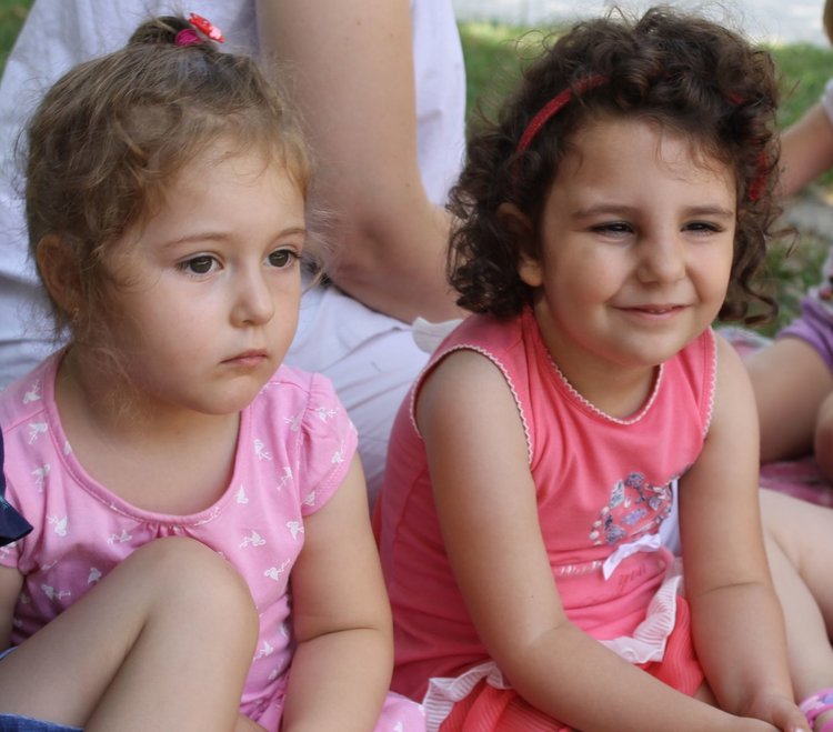 Почетоха популярни детски писатели с празник в ЦДГ №1