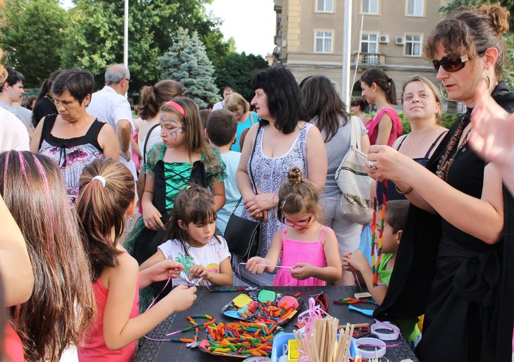 С магически празник започнаха летните занимания за деца в Димитровград