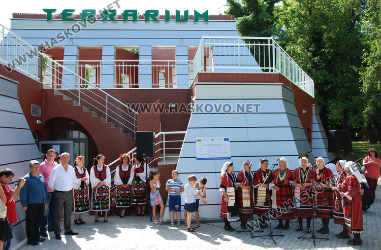 Питонът-беглец в Баните оцеля, днес откриха официално Терариума