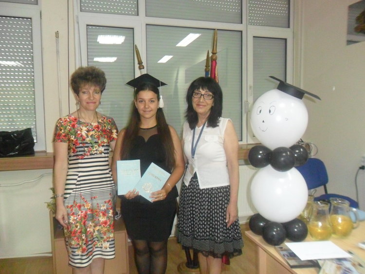 Гимназията по туризъм връчва дипломи на 40-тия юбилеен випуск