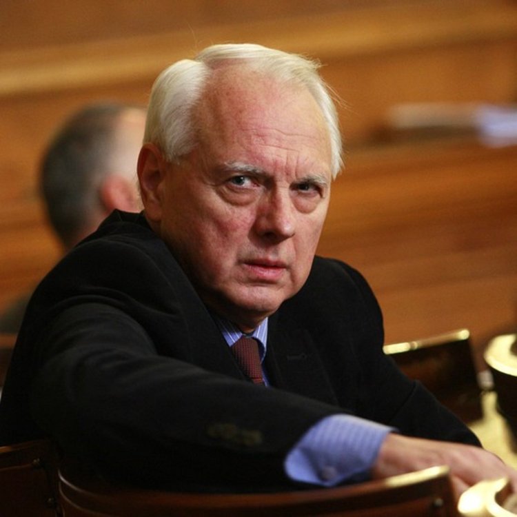 Искат НС да декларира отказ от военни действия срещу Русия