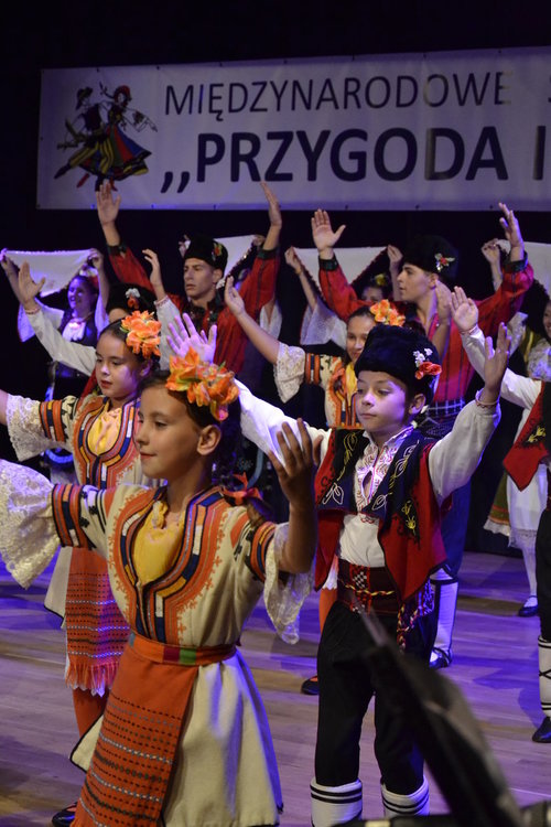 "Звездица" заминава за фестивал в Словения