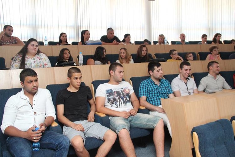 40 от Професионалната гимназия се дипломираха успешно