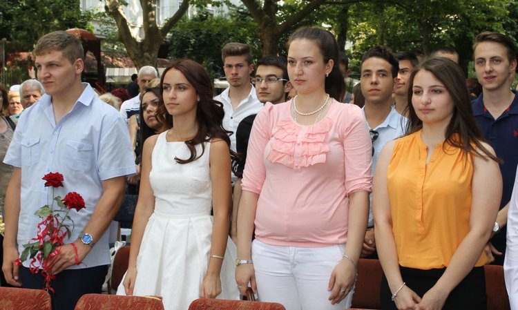 96 вазовци се дипломираха на церемония в центъра на Димитровград