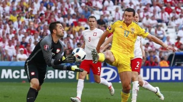 С минимална победа Германия спечели група С, Полша също е осминафиналист