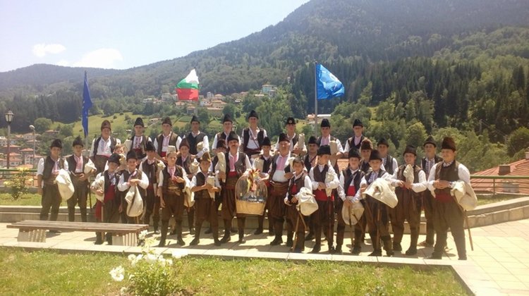 Закриване на Конкурс за самодейни състави от Сухопътните войски на България със специалното участие на състав "Апостол Кисьов" към 101 каба гайди, снимка Фейсбук