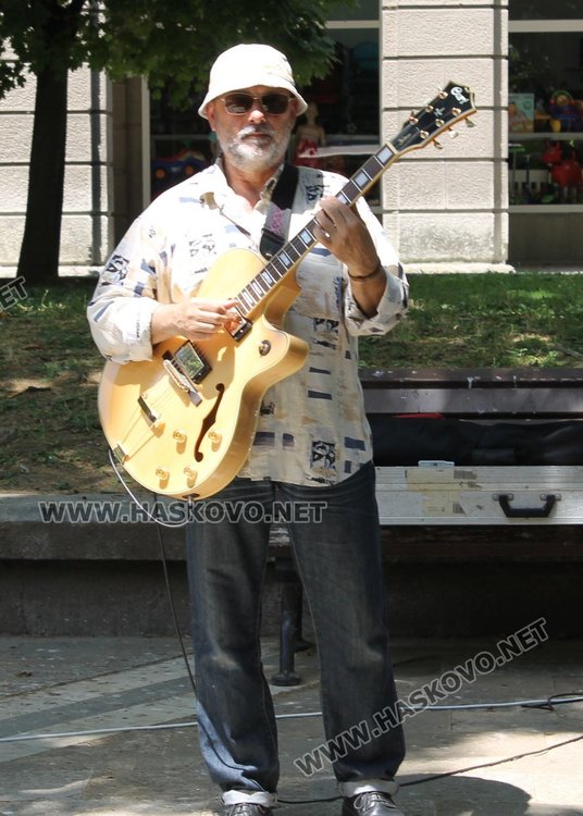 С джаз концерт посрещнаха лятото в Димитровград