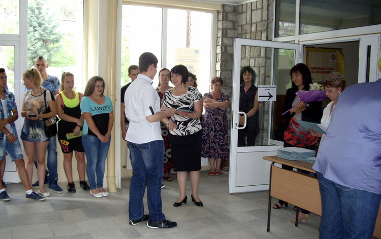 Професионалната гимназия по селско и горско стопанство в Чепеларе изпрати випуск 2016 с много добър успех