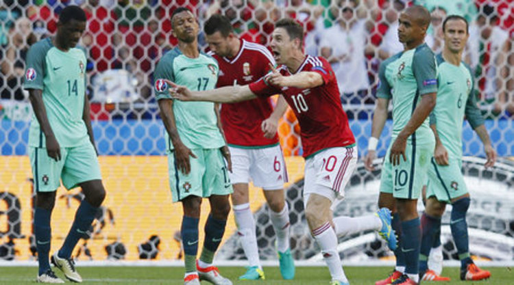 Португалия прескочи най-драматичната група, приказката на Исландия продължава