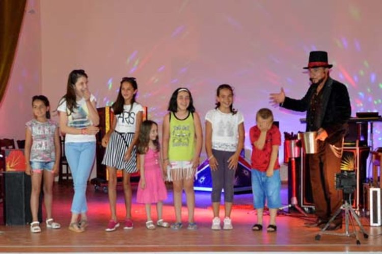 Магическо шоу в село Черноочене