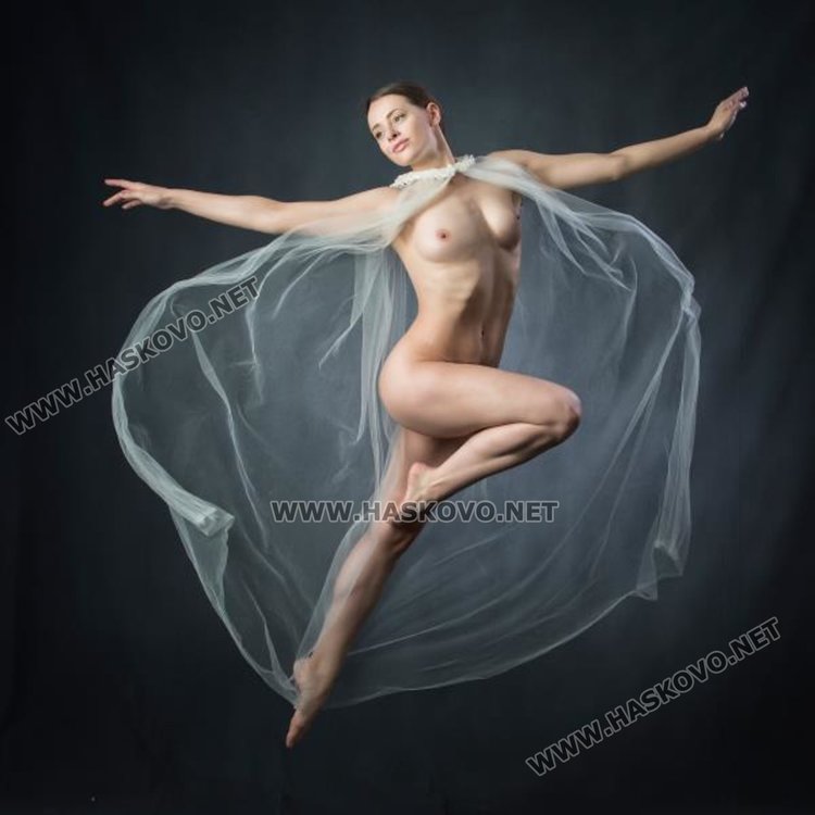 Златко Латев журира 9-тия Международен фотографски салон във Варна