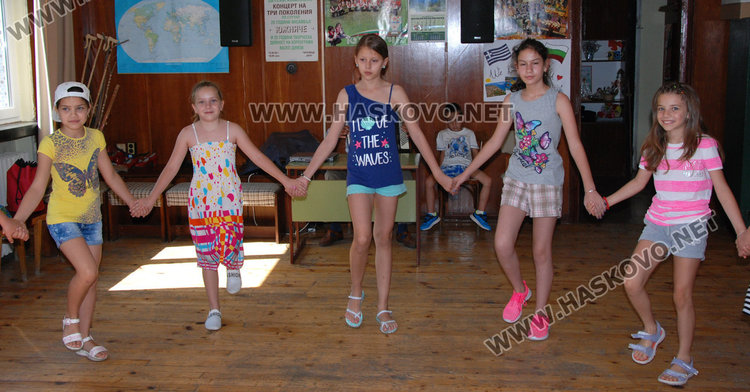 Васко Димов: Всяко българско дете трябва да може поне едно хоро