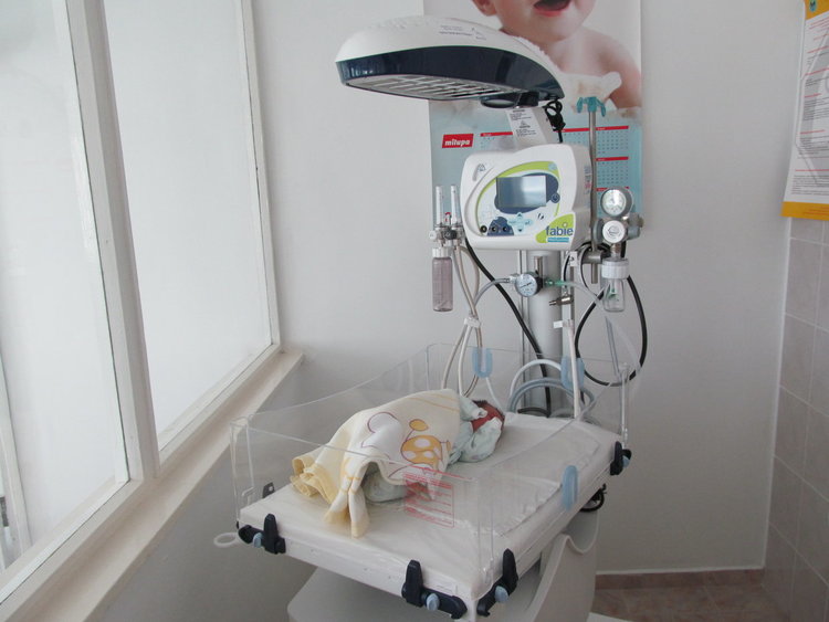 Асоциацията на Силви Вартан дари специализиран уред за новородените в смолянската болница