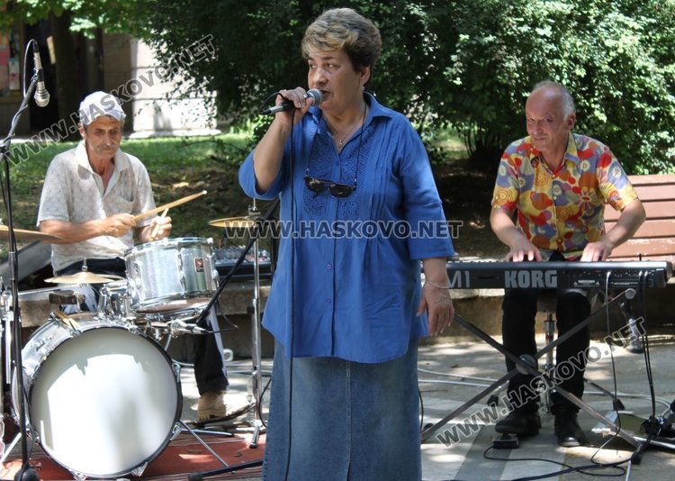 С джаз концерт посрещнаха лятото в Димитровград